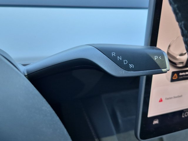 Used 2023 Tesla Model Y Performance AWD/4WD image 10
