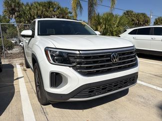 Used 2024 Volkswagen Atlas SE w/ Black Wheel Package video 1