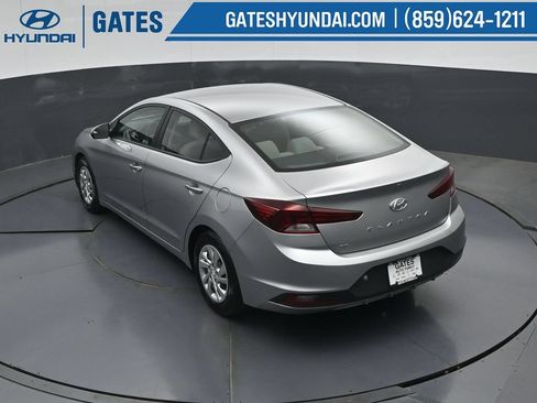Used 2020 Hyundai Elantra SE FWD image 47