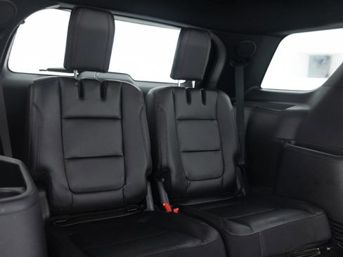 Used 2016 Ford Explorer Sport w/ Equipment Group 401A AWD/4WD image 32
