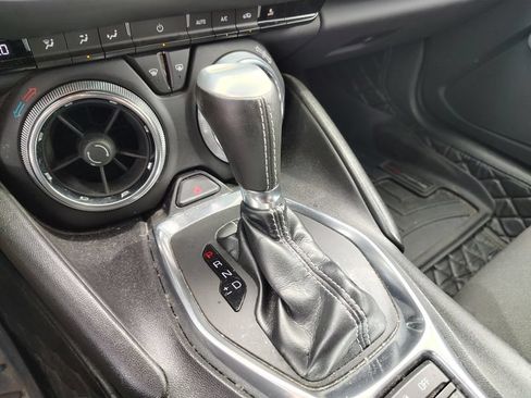 Used 2018 Chevrolet Camaro LT RWD image 17