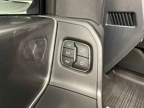 Used 2024 Ford F150 Lariat w/ Bed Utility Package AWD/4WD image 17