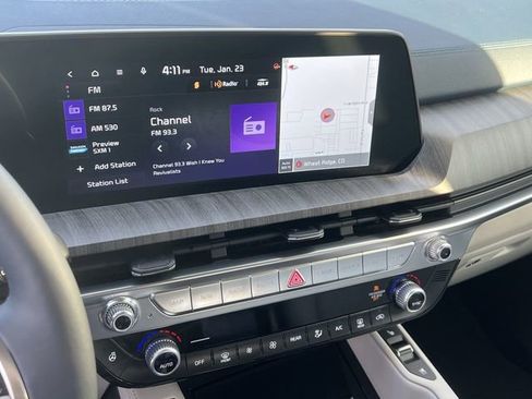 Used 2024 Kia Telluride SX w/ Towing Package AWD/4WD image 18