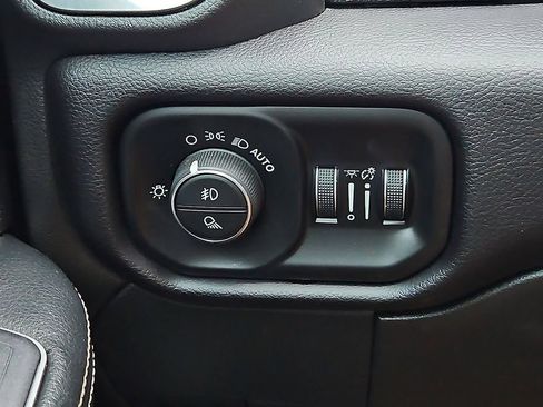 Used 2021 RAM 2500 Laramie AWD/4WD image 24