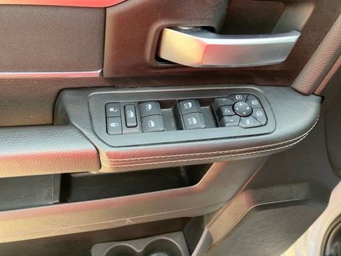 Certified 2025 RAM 2500 Big Horn AWD/4WD image 11