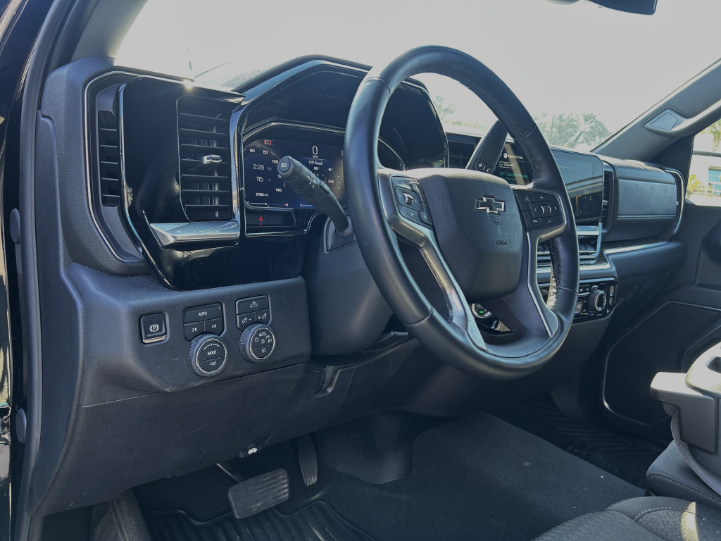 Used 2026 Chevrolet Silverado 1500 RST AWD/4WD image 10