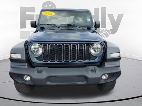 Used 2025 Jeep Wrangler Sport AWD/4WD image 8