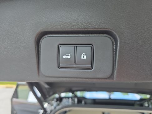 Certified 2023 Nissan Rogue SL w/ SL Premium Package FWD image 13