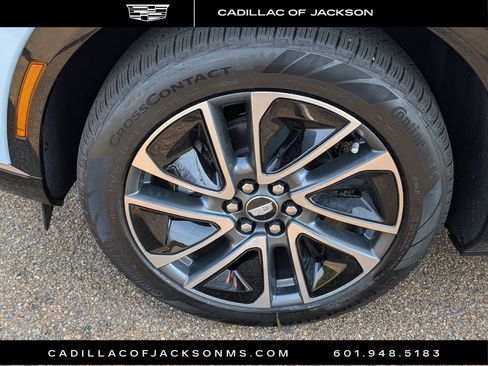 New 2026 Cadillac Optiq Sport 1 image 29