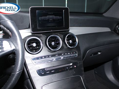 Used 2019 Mercedes-Benz GLC 300 image 26
