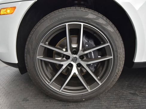 New 2026 Porsche Macan image 13