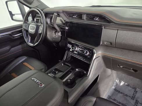 Used 2025 GMC Sierra 2500 AT4 AWD/4WD image 31