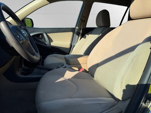 Used 2011 Toyota RAV4 4WD w/ Upgrade Value Pkg image 10