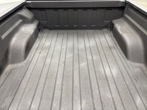 Used 2022 Jeep Gladiator Sport image 36