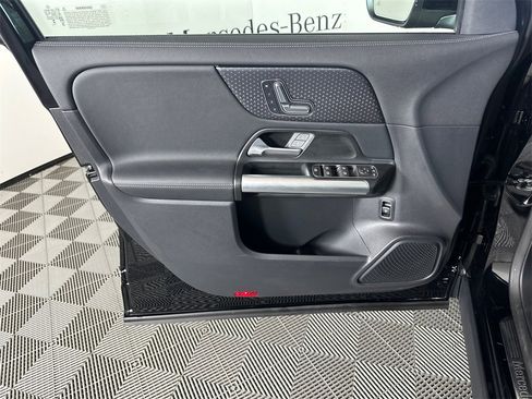 Certified 2025 Mercedes-Benz GLA 250 image 10