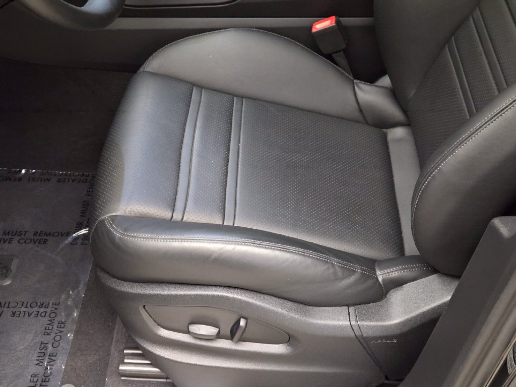 Used 2024 Porsche Cayenne Coupe AWD/4WD image 34