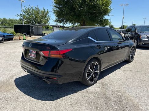 Used 2023 Nissan Altima 2.5 SR w/ SR Premium Package FWD image 5