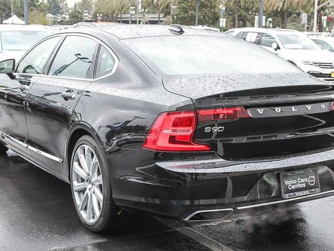 Used 2019 Volvo S90 T8 Inscription w/ Advanced Package image 8