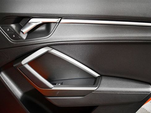 Used 2021 Audi Q3 2.0T Premium Plus w/ Premium Plus Package image 40