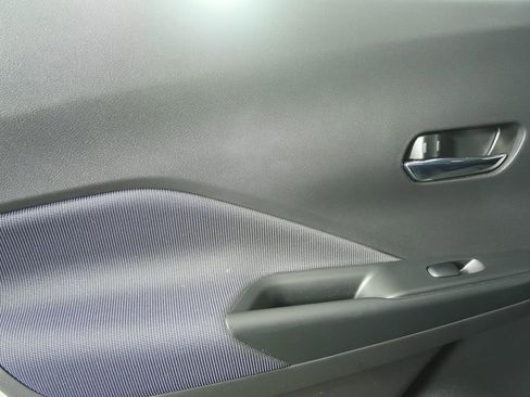 Used 2020 Nissan Kicks SV image 10