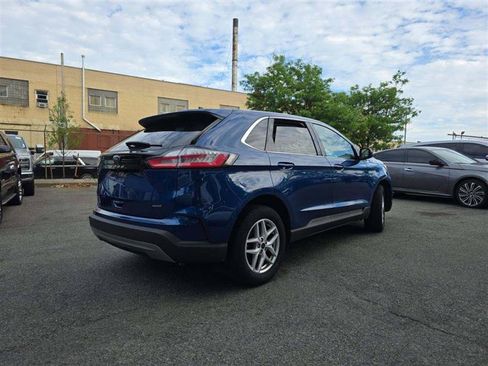 Used 2024 Ford Edge SEL AWD/4WD image 5