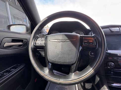 Used 2013 Chrysler 300 C RWD image 18