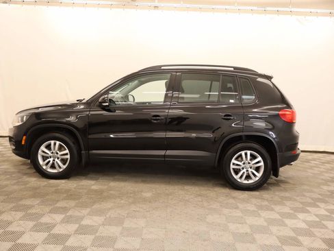 Used 2017 Volkswagen Tiguan S image 2