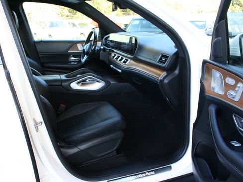 Used 2020 Mercedes-Benz GLS 450 4MATIC image 23