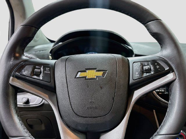 Used 2021 Chevrolet Trax LT w/ Driver Confidence Package AWD/4WD image 12