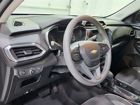 Used 2023 Chevrolet TrailBlazer LT w/ Convenience Package FWD image 10