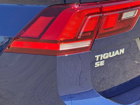 Used 2021 Volkswagen Tiguan SE FWD image 26