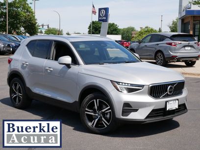 Used 2025 Volvo XC40 B5 Core