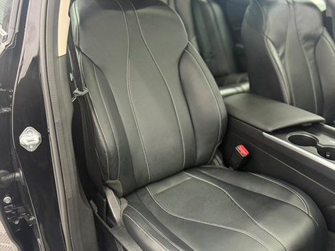 Used 2025 Acura TLX w/ Technology Package FWD image 19