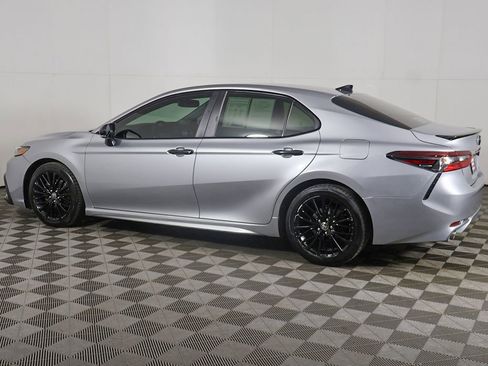 Used 2022 Toyota Camry SE w/ Convenience Package FWD image 11