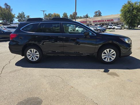 Used 2019 Subaru Outback 2.5i Premium w/ Popular Package #2 AWD/4WD image 4