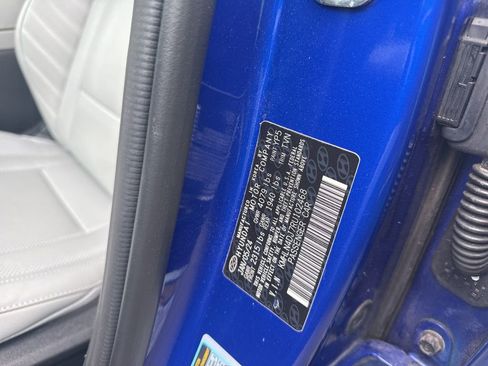 Used 2024 Hyundai Elantra Limited image 21