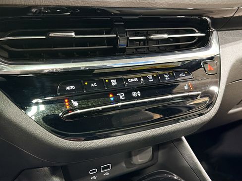 Used 2024 Buick Envista Avenir image 10