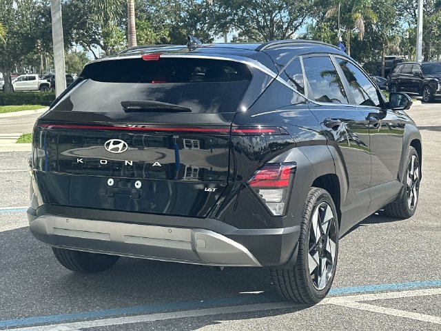 Used 2025 Hyundai Kona Limited FWD image 6