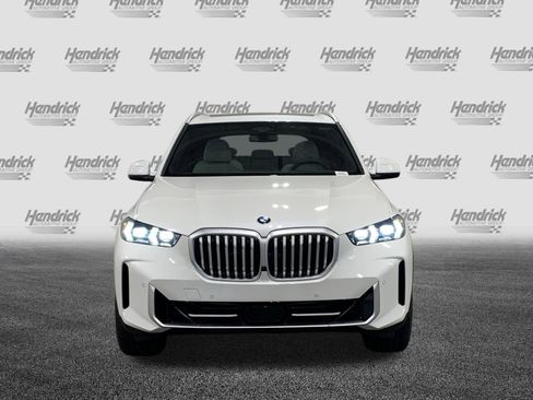 New 2026 BMW X5 sDrive40i image 2