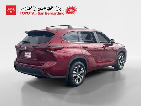 Certified 2026 Toyota Highlander XLE AWD/4WD image 5