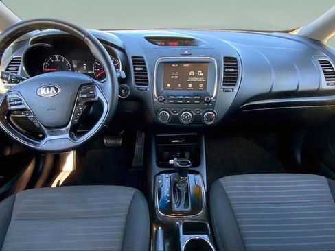 Used 2017 Kia Forte S w/ S Technology Package image 16