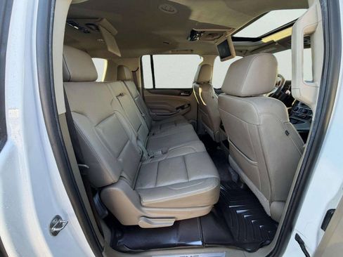 Used 2019 GMC Yukon XL SLT w/ Open Road Package AWD/4WD image 33