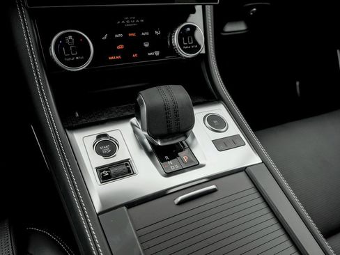 New 2026 Jaguar F-PACE R-Dynamic S image 15