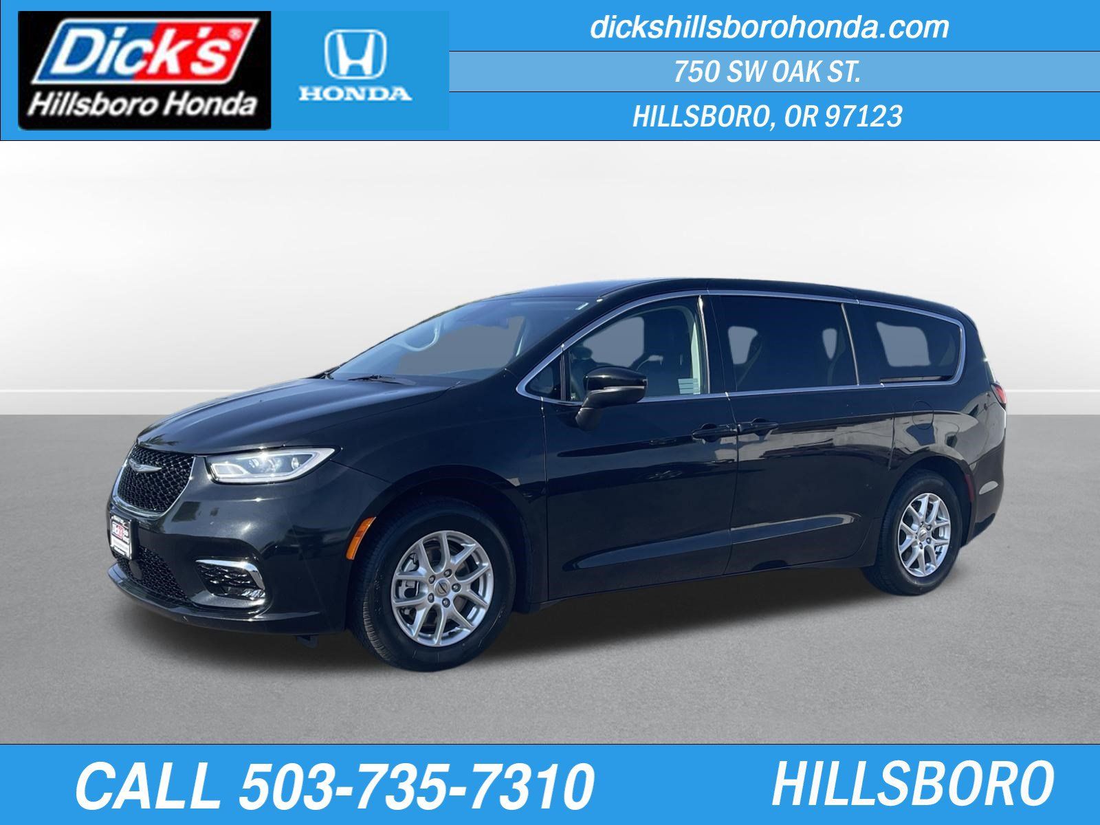 Used 2023 Chrysler Pacifica Touring-L FWD 360° Tour
