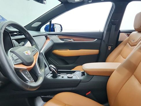 Used 2024 Cadillac XT5 Premium Luxury w/ LPO, Floor Liner Package AWD/4WD image 17