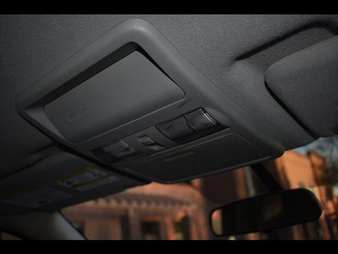 Used 2018 Nissan Frontier S image 34