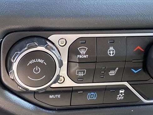 Certified 2024 Jeep Wrangler Unlimited Sahara AWD/4WD image 21