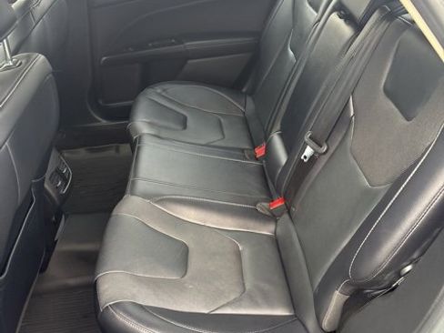 Used 2017 Ford Fusion Titanium image 18