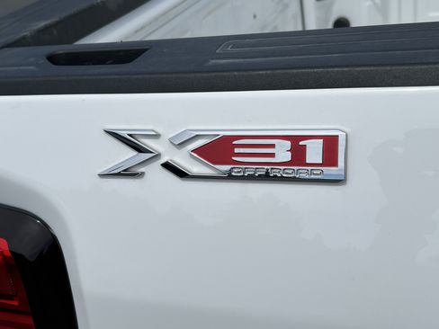 Used 2020 GMC Sierra 3500 SLE w/ SLE Convenience Package AWD/4WD image 9