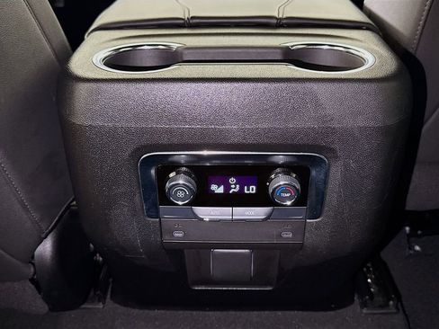 Used 2025 Chevrolet Tahoe LT RWD image 23